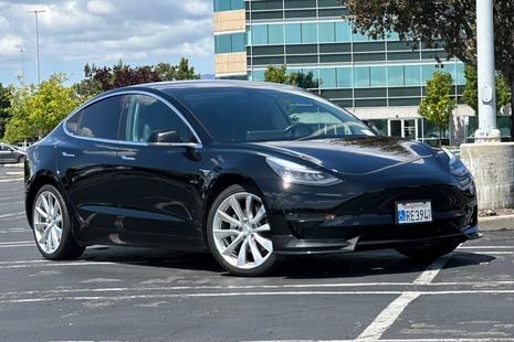 tesla model 3 2018 5YJ3E1EA5JF176485 image tesla model 3 2018 5YJ3E1EA5JF176485 image